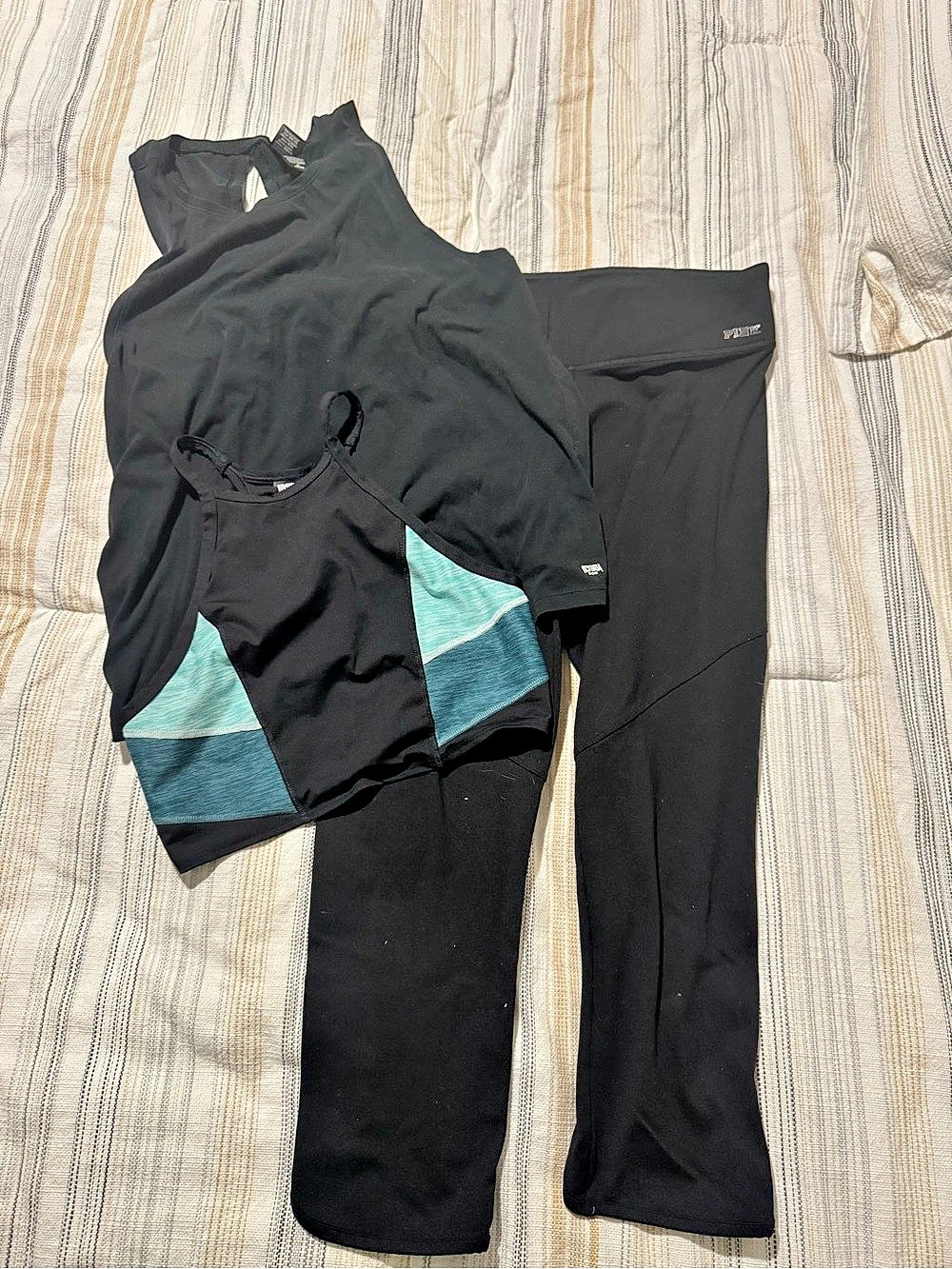 PINK Ultimate Color Block Athletic Set in Black & Blue Size Medium